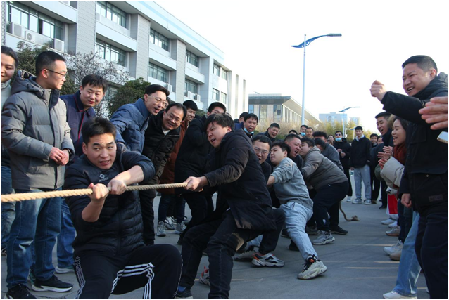 特軸事業(yè)部下屬分會聯(lián)合舉辦趣味運動會